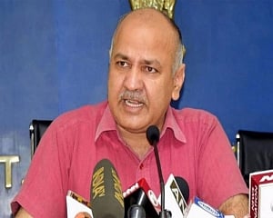 Entire focus of Delhi govt is on saving lives of people: Sisodia