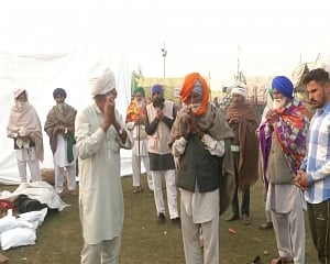 Farmers' stir: Protesters continue to camp at Delhi borders; fifth-round of talks today