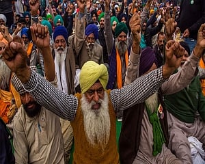 Farmers harden stance, say will 'make' govt repeal agri laws; to  block Chilla border on Wednesday