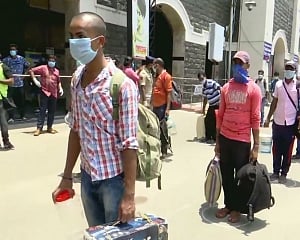 First special train carrying nearly 1,200 migrant labourers reaches Patna