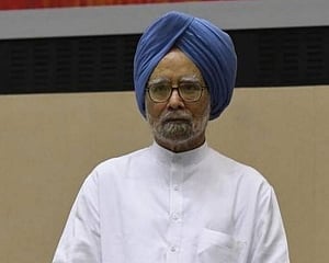 Former PM Manmohan Singh discharged from AIIMS