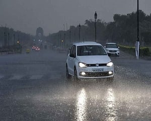 Heavy rains, hailstorm lash parts of Delhi