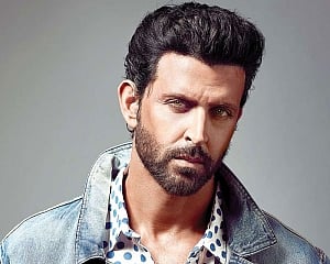 Hrithik, Ajay, Varun urge those recovered from COVID-19 to donate blood to fight virus