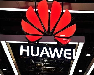 Huawei patents smartphone with an extendable design