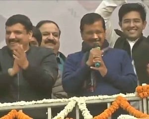 I love you: Arvind Kejriwal to people of Delhi