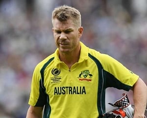 Injured Warner out of first Test against India, targeting return in Melbourne