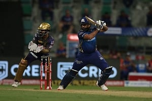 IPL: Rohit's blitzkrieg powers Mumbai Indians to 195/5
