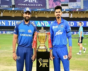 IPL FINAL: Delhi Capitals win toss, to bat against MI