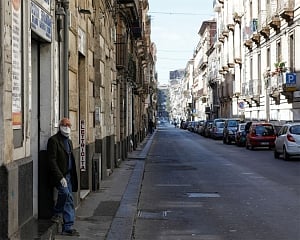 Italy registers 69,176 coronavirus cases, 743 new deaths