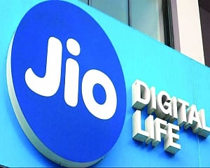 Jio gains 2.5 mn subscribers in July as Airtel, VIL slip