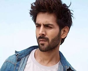 Kartik Aaryan: 'Daadhi bula rahi hai'
