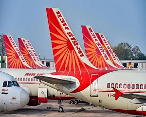 Keep middle seats vacant after June 6: SC to AI
