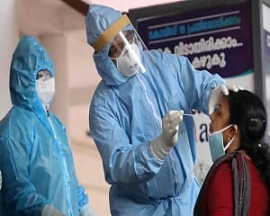 Kerala's COVID-19 tally crosses 21,000 mark, 30 health workers among 903 new cases