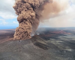 Kilauea volcano erupts on Hawaii's Big Island