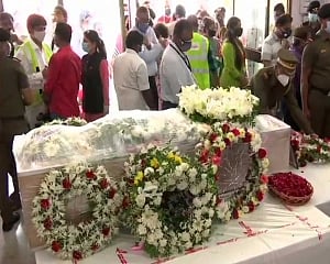Kozhikode crash: Mortal remains of Captain Sathe reach Mumbai