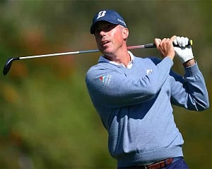 Kuchar grabs three-shot Riviera lead as Woods falters