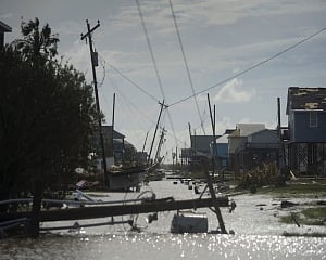 Laura carves destructive path through Louisiana; 4 dead