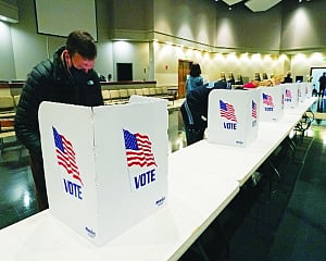 Long queues in US amid poll-related violence fear