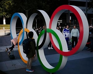 Long wait for Tokyo 2020 Olympic souvenir market to pick up