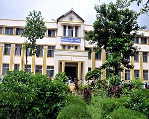 Man under observation for coronavirus goes missing from Karnataka hospital