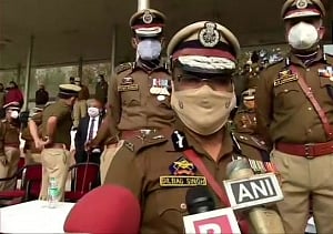 Militants surrendering during encounters with security forces welcome development: J&K DGP