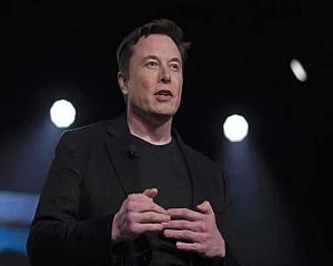 Musk hiring engineers to build brain interfaces at Neuralink