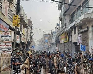 N-E Delhi violence: HC directs police to respond by 12:30 pm on plea