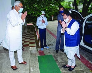 Nadda, Nitish discuss seat-sharing, LJP