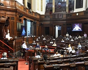 Naidu urge Parliamentarians, public for 'Surakshit Doori'