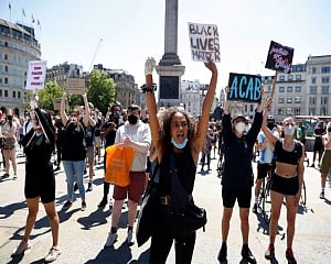 New York City imposes 11 pm curfew amid Floyd protests