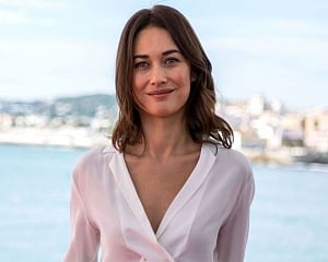 Olga Kurylenko says she has 'completely recovered' from COVID-19