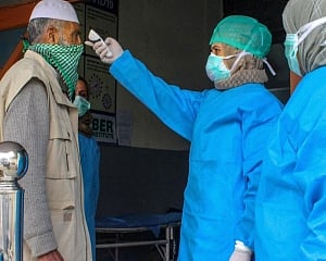 Pak's coronavirus cases rise to 11,155; 79% cases locally transmitted