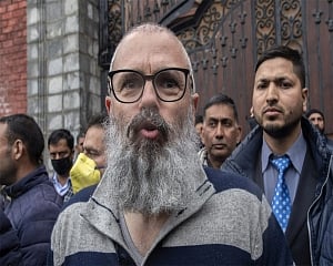 Please don''t presume what SC will say on restoration of Article 370: Omar takes swipe at Prasad
