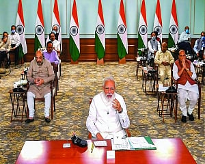PM’s balancing act at 10 am
