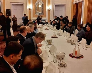 Political leaders meet foreign envoys in Kashmir