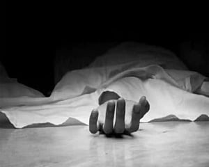 Protesting farmer shoots himself dead at Singhu border