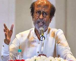 Rajini does a U-turn; says he is not going to take the political plunge