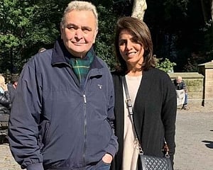 Rishi Kapoor discharged from hospital, back home