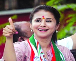Sena nominates  Urmila as MLC