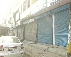 Shops shut, eerie calm prevails in riot-hit areas of northeast Delhi