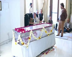 Sonia, Rahul say Bhardwaj's service to Cong will always be remembered