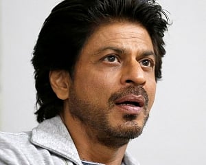 SRK's foundation offers financial aid to Muzaffarpur station child