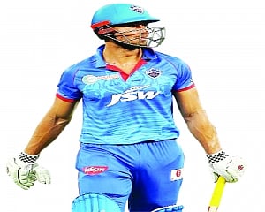 Stoinis shines in Super over win