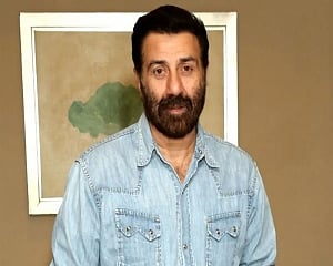 Sunny Deol says he has tested positive for COVID-19, isolates himself in Himachal