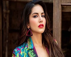 Sunny Leone yearning to take over the world