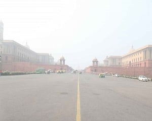 Sunny morning in Delhi, air quality 'very poor'