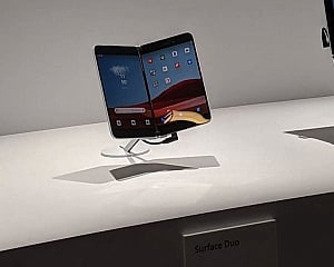 Surface Duo to come with 'app group' multitasking feature