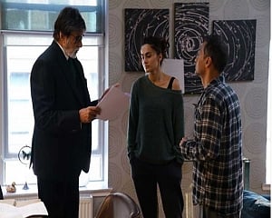 Taapsee shares 'quarantine post' from 'Badla' set