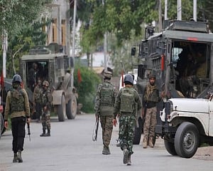 Three suspected militants held in J-K's Rajouri