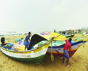 TN, Puducherry brace for Nivar to minimise damage